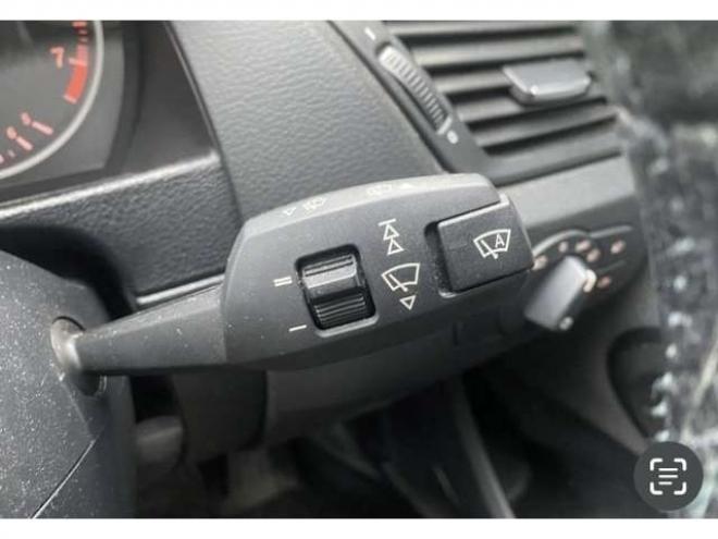 BMWX1 xドライブ 25i 4WD　夏冬タイヤ　インテリキー　クリアランスソナーオートライト 正規輸入車 3000