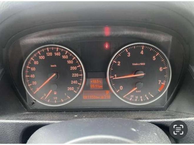 BMWX1 xドライブ 25i 4WD　夏冬タイヤ　インテリキー　クリアランスソナーオートライト 正規輸入車 3000