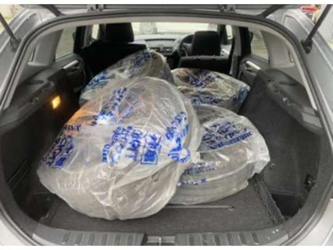 BMWX1 xドライブ 25i 4WD　夏冬タイヤ　インテリキー　クリアランスソナーオートライト 正規輸入車 3000