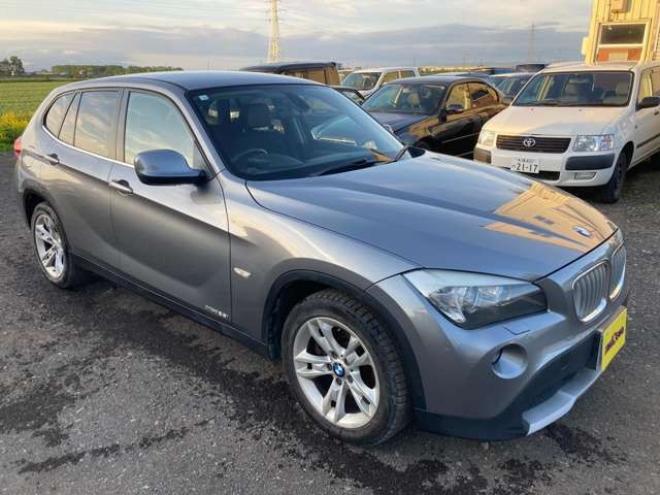 BMWX1 xドライブ 25i 4WD　夏冬タイヤ　インテリキー　クリアランスソナーオートライト 正規輸入車 3000