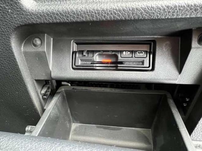 エルグランド2.5 250ハイウェイスター プレミアム 4WD　両側Pスラ・新規車検整備付・本州仕入車 2500