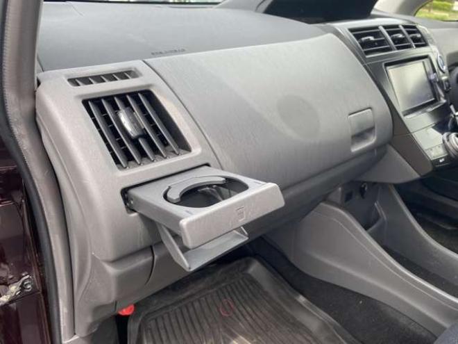 プリウスα1.8 G チューン ブラック　 2WD 1800