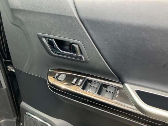 ヴェルファイア2.4 Z ゴールデンアイズII 4WD　 2400