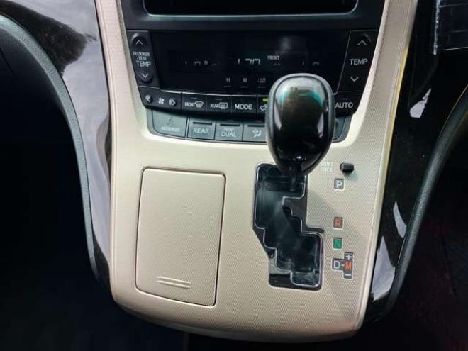 ヴェルファイア2.4 Z ゴールデンアイズII 4WD　 2400