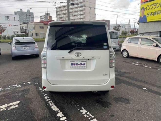 ヴォクシーＸ Ｌエディション 寒冷地仕様 4WD 2000 5Dr