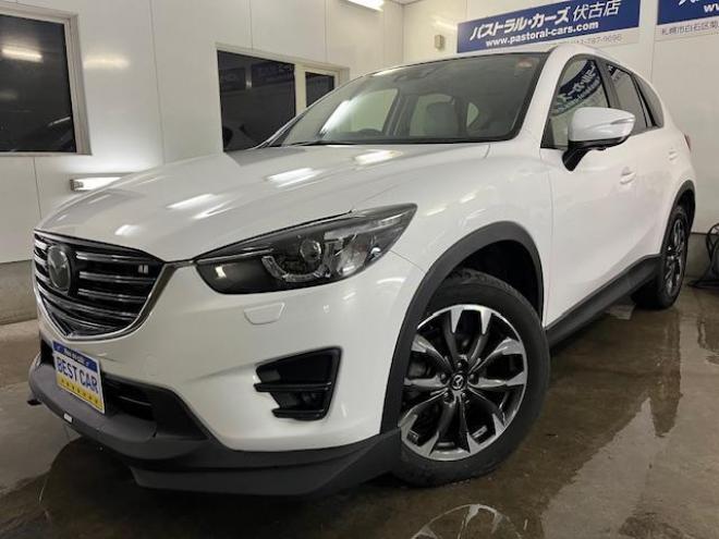 CX-5ＸＤ　Ｌパッケージ　本州仕入　寒冷地仕様　禁煙車　ＷＡＫＯＳバリアスコーティング済　スカイアクティブディーゼルターボ　ＧＲｅｄｄｙフロントスポイラー　純正１９インチＡＷ　社外１７ＡＷ＋スタッドレスタイヤ付　純正ナビ（フルセグ地デジ　Ｂｌｕｅｔｏｏｔｈ）＋バックカメラ＆サイドカメラ　純正レザーシート　レーダークルーズコントロール　ブラインドスポット　車線逸脱警報　ＬＥＤヘッドライト　両席シートヒーター　アドバンスキー　ドラレコ　横滑り防止装置　ＥＴＣ 4WD 2200 5Dr