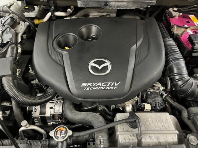 CX-5ＸＤ　Ｌパッケージ　本州仕入　寒冷地仕様　禁煙車　ＷＡＫＯＳバリアスコーティング済　スカイアクティブディーゼルターボ　ＧＲｅｄｄｙフロントスポイラー　純正１９インチＡＷ　社外１７ＡＷ＋スタッドレスタイヤ付　純正ナビ（フルセグ地デジ　Ｂｌｕｅｔｏｏｔｈ）＋バックカメラ＆サイドカメラ　純正レザーシート　レーダークルーズコントロール　ブラインドスポット　車線逸脱警報　ＬＥＤヘッドライト　両席シートヒーター　アドバンスキー　ドラレコ　横滑り防止装置　ＥＴＣ 4WD 2200 5Dr