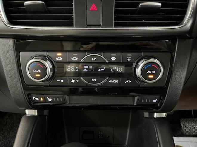 CX-5ＸＤ　Ｌパッケージ　本州仕入　寒冷地仕様　禁煙車　ＷＡＫＯＳバリアスコーティング済　スカイアクティブディーゼルターボ　ＧＲｅｄｄｙフロントスポイラー　純正１９インチＡＷ　社外１７ＡＷ＋スタッドレスタイヤ付　純正ナビ（フルセグ地デジ　Ｂｌｕｅｔｏｏｔｈ）＋バックカメラ＆サイドカメラ　純正レザーシート　レーダークルーズコントロール　ブラインドスポット　車線逸脱警報　ＬＥＤヘッドライト　両席シートヒーター　アドバンスキー　ドラレコ　横滑り防止装置　ＥＴＣ 4WD 2200 5Dr