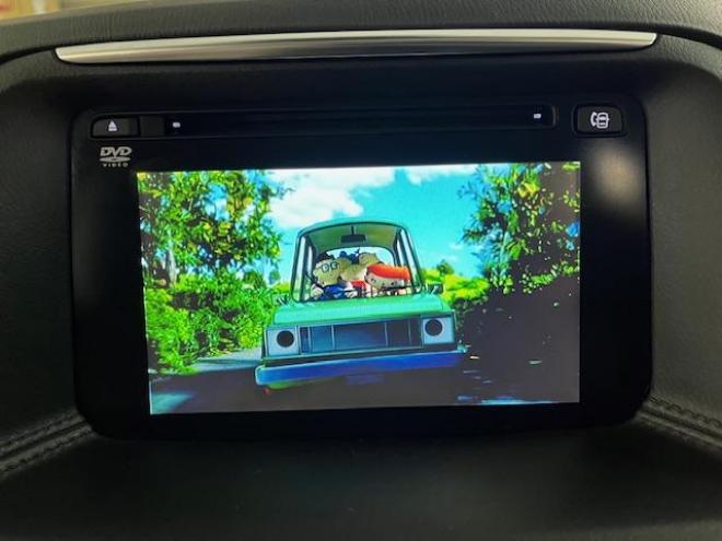 CX-5ＸＤ　Ｌパッケージ　本州仕入　寒冷地仕様　禁煙車　ＷＡＫＯＳバリアスコーティング済　スカイアクティブディーゼルターボ　ＧＲｅｄｄｙフロントスポイラー　純正１９インチＡＷ　社外１７ＡＷ＋スタッドレスタイヤ付　純正ナビ（フルセグ地デジ　Ｂｌｕｅｔｏｏｔｈ）＋バックカメラ＆サイドカメラ　純正レザーシート　レーダークルーズコントロール　ブラインドスポット　車線逸脱警報　ＬＥＤヘッドライト　両席シートヒーター　アドバンスキー　ドラレコ　横滑り防止装置　ＥＴＣ 4WD 2200 5Dr