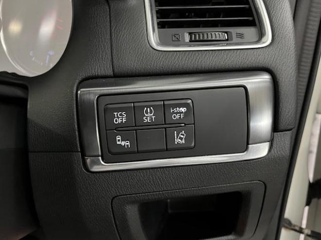 CX-5ＸＤ　Ｌパッケージ　本州仕入　寒冷地仕様　禁煙車　ＷＡＫＯＳバリアスコーティング済　スカイアクティブディーゼルターボ　ＧＲｅｄｄｙフロントスポイラー　純正１９インチＡＷ　社外１７ＡＷ＋スタッドレスタイヤ付　純正ナビ（フルセグ地デジ　Ｂｌｕｅｔｏｏｔｈ）＋バックカメラ＆サイドカメラ　純正レザーシート　レーダークルーズコントロール　ブラインドスポット　車線逸脱警報　ＬＥＤヘッドライト　両席シートヒーター　アドバンスキー　ドラレコ　横滑り防止装置　ＥＴＣ 4WD 2200 5Dr