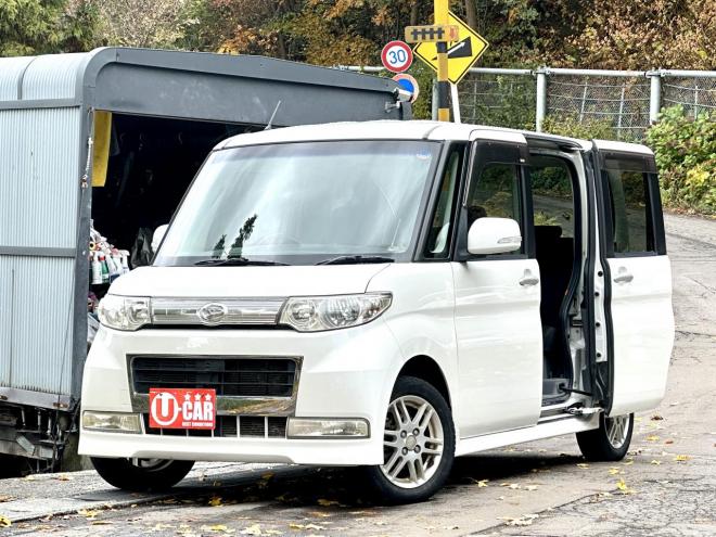 タントカスタムVセレクション　4WD タイミングチェーン車　エンジンスターター　楽ナビ　ワンセグテレビ　夏冬アルミ 4WD 5 660Dr