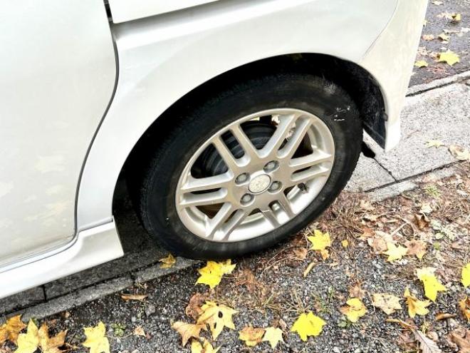 タントカスタムVセレクション　4WD タイミングチェーン車　エンジンスターター　楽ナビ　ワンセグテレビ　夏冬アルミ 4WD 5 660Dr