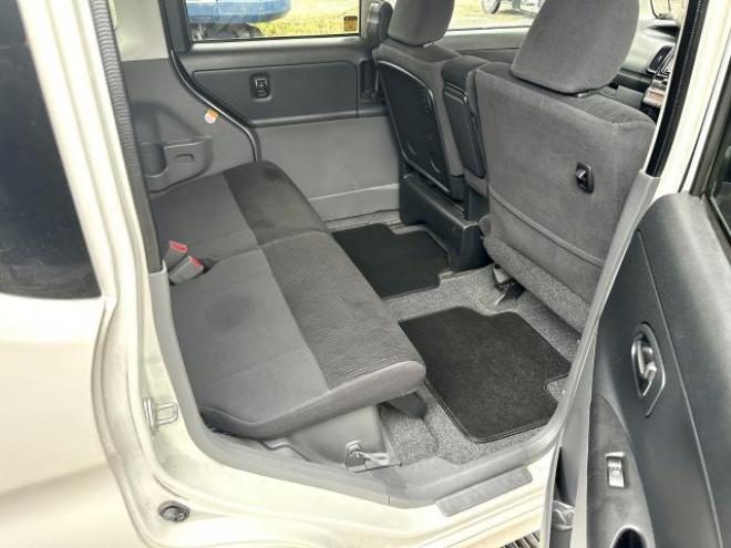 タントカスタムVセレクション　4WD タイミングチェーン車　エンジンスターター　楽ナビ　ワンセグテレビ　夏冬アルミ 4WD 5 660Dr