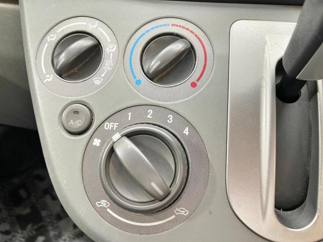 ムーヴメモリアルエディション 4WD 5年保証 スマキー 寒冷地仕様 禁煙 車検整備2年付 修復歴無