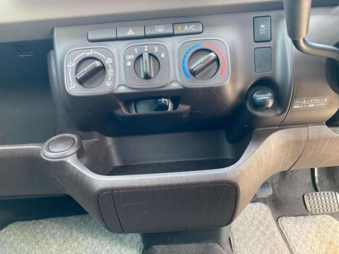 パッソ1.0 X Lパッケージ 4WD　福祉車輛 ETC ウェルキャブ車(助手席リフトアップシート車・電動式) キーレスエントリー 電動格納ミラー CVT 衝突安全ボヂィー ABS ESC CD MD 1000