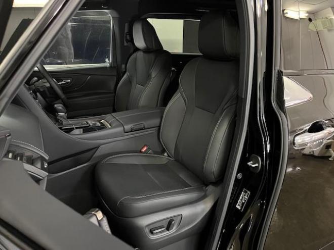 アルファードＺ　本州仕入　寒冷地仕様　禁煙車　トヨタセーフティセンス　左右独立ムーンルーフ　レーダークルーズ　レーントレーシング　純正１８インチＡＷ　ＴＯＹＯ製新品スタッドレスタイヤ　純正ナビ（フルセグ地デジ　Ｂｌｕｅｔｏｏｔｈ　Ｍｉｒａｃａｓｔ）＋バックカメラ＋全方位カメラ　両側パワースライドドア　パワーバックドア　純正ブラックレザーシート　電動オットマン　ＬＥＤヘッドライト　デジタルインナーミラー　ステアリングヒーター　シートヒーター＆クーラー　ＥＴＣ  4WD 2500 5Dr