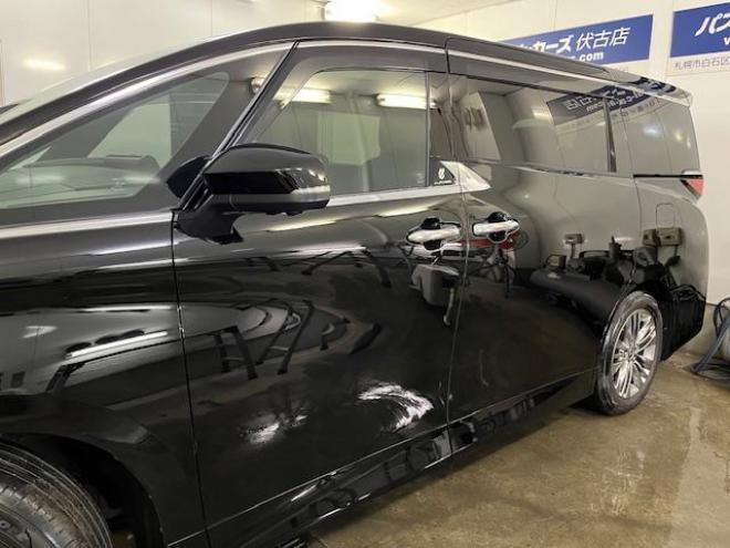 アルファードＺ　本州仕入　寒冷地仕様　禁煙車　トヨタセーフティセンス　左右独立ムーンルーフ　レーダークルーズ　レーントレーシング　純正１８インチＡＷ　ＴＯＹＯ製新品スタッドレスタイヤ　純正ナビ（フルセグ地デジ　Ｂｌｕｅｔｏｏｔｈ　Ｍｉｒａｃａｓｔ）＋バックカメラ＋全方位カメラ　両側パワースライドドア　パワーバックドア　純正ブラックレザーシート　電動オットマン　ＬＥＤヘッドライト　デジタルインナーミラー　ステアリングヒーター　シートヒーター＆クーラー　ＥＴＣ  4WD 2500 5Dr