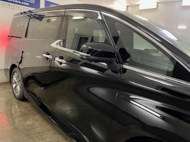 アルファードＺ　本州仕入　寒冷地仕様　禁煙車　トヨタセーフティセンス　左右独立ムーンルーフ　レーダークルーズ　レーントレーシング　純正１８インチＡＷ　ＴＯＹＯ製新品スタッドレスタイヤ　純正ナビ（フルセグ地デジ　Ｂｌｕｅｔｏｏｔｈ　Ｍｉｒａｃａｓｔ）＋バックカメラ＋全方位カメラ　両側パワースライドドア　パワーバックドア　純正ブラックレザーシート　電動オットマン　ＬＥＤヘッドライト　デジタルインナーミラー　ステアリングヒーター　シートヒーター＆クーラー　ＥＴＣ  4WD 2500 5Dr