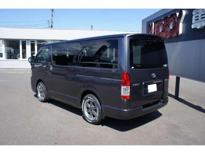 ハイエースバン2.8 スーパーGL ダークプライムII ロングボディ ディーゼルターボ 4WD　415COBRA　クリーンルック3 Fスポイラー&BY2Neoボンネット&ステージ2ルーフスポイラー&バッドラッカー17インチAW&フラットベッドキット　ヨコハマPARADA215/60R17　両側パワースライドドア　デジタルインナー 2800