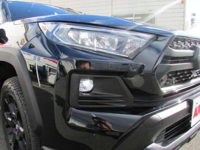 RAV-42.0 アドベンチャー オフロード パッケージII 4WD　LEDヘッドライト/ビルトインETC2.0/シートヒーター/ステアリングヒーター/フルセグTV/バックカメラ/レーダークルーズコントロール/パワーバックドア/エンジンスターター 2000