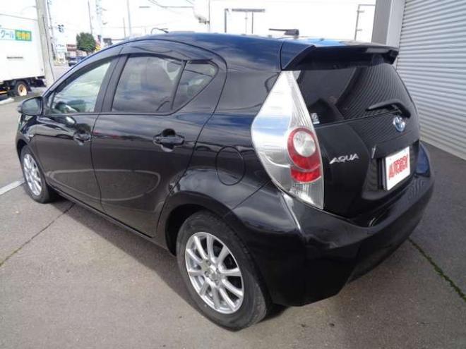 アクア1.5 S　ワンオーナー　スマートキー　純正エンスタ　純正ナビ 2WD 1500