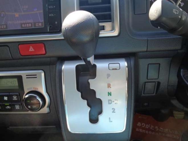 ハイエースバン3.0 スーパーGL ロング ディーゼルターボ 4WD　R4年タイミングベルト交換　キーレス　ナビ　ワンセグ　バックカメラ　バッドラッカー17インチアルミホイール　415コブラボンネット・フロントスポイラー 3000