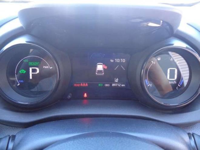 ヤリス1.5 ハイブリッド Z E-Four 4WD　ワンオーナー　スマートキー　純正エンスタ　純正ナビ 1500