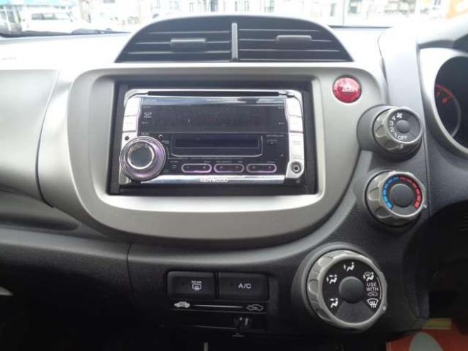 フィット1.3 G　FF　距離26000km　新品スタッドレスタイヤ　キーレス 2WD 1300