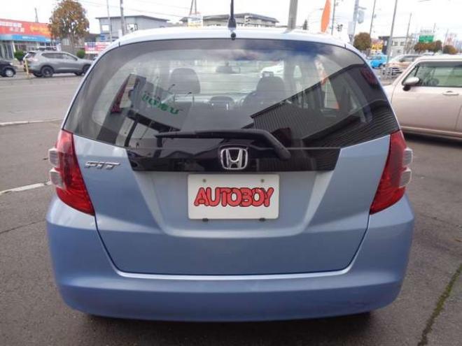 フィット1.3 G　FF　距離26000km　新品スタッドレスタイヤ　キーレス 2WD 1300