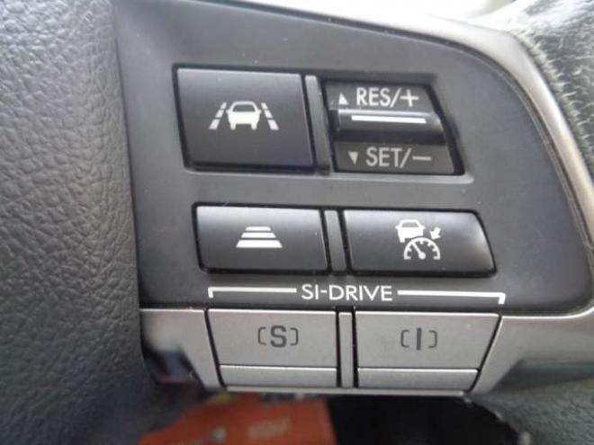 インプレッサXV2.0i-L アイサイト 4WD　純正ナビ　フルセグ　バックカメラ 2000