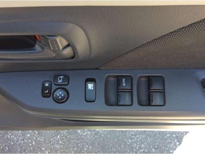 ワゴンRFX 4WD　キーレス　オートエアコン　シートヒーター　ミラーヒーター　アイドリングストップ　助手席シートアンダーボックス　電動格納ミラー　ETC　純正オーディオプレーヤー　CD　FM/AM　AUX 660