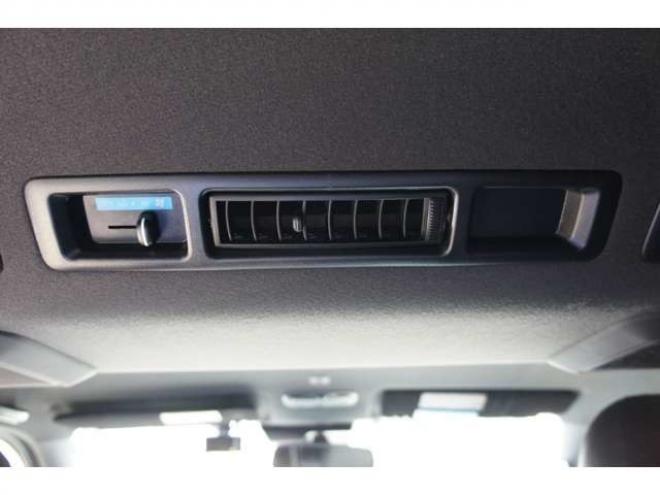 レジアスエース2.8 スーパーGL ダークプライムII ロングボディ ディーゼルターボ 4WD　バン　TRDバンパー&アルパインBIG-X11型　リアヒーター&クーラー　プッシュスタート　スマートキー　　両側スライドドア　ドラレコ　ETC　車線逸脱防止　横滑り防止装置　電動格納ミラー　ベッドキッド 2800