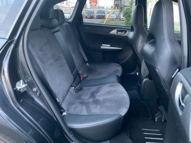 インプレッサハッチバックSTI 2.0 WRX 4WD　Defi3連メーター(ブースト計・油温計・油圧計)　ETC　運転席パワーシート　プッシュスタート 2000