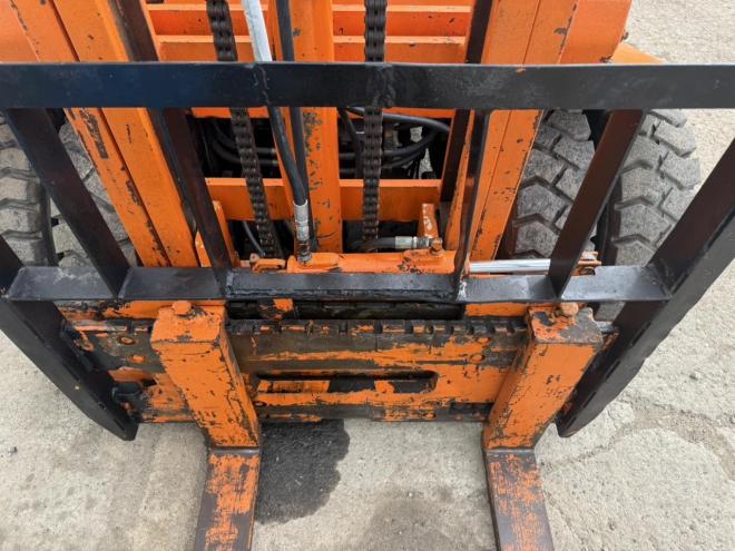 フォークリフトサイドシフト付き！トヨタ 2FG25 2.5トン ダブルタイヤ