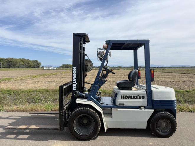 フォークリフトサイドシフト付き！フォークリフト コマツ FD25H-11 2.5トン ディーゼル