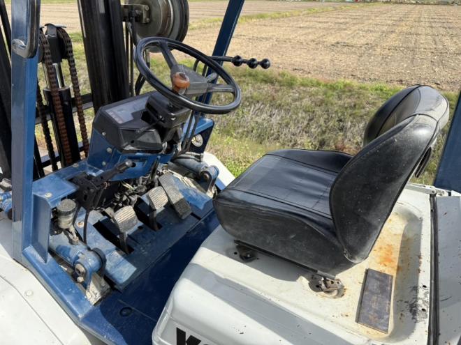 フォークリフトサイドシフト付き！フォークリフト コマツ FD25H-11 2.5トン ディーゼル