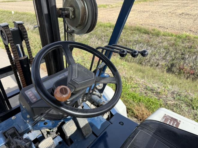 フォークリフトサイドシフト付き！フォークリフト コマツ FD25H-11 2.5トン ディーゼル