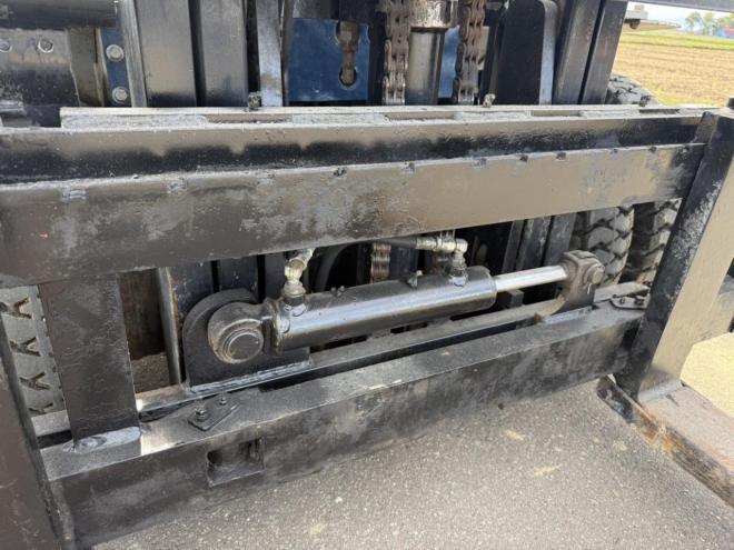 フォークリフトサイドシフト付き！フォークリフト コマツ FD25H-11 2.5トン ディーゼル