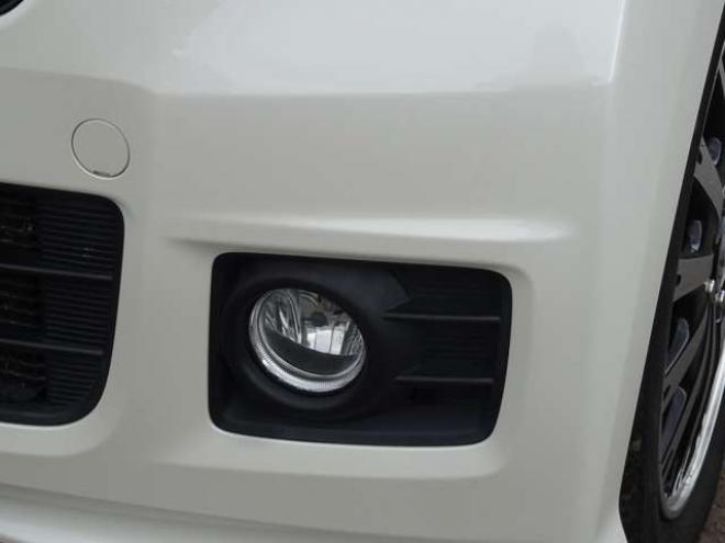 N-BOXカスタムG ターボSSパッケージ 4WD　本州仕入・ナビ・TV・Bluetooth・バックカメラ・ETC・両側パワスラ・禁煙車・シートヒーター 660