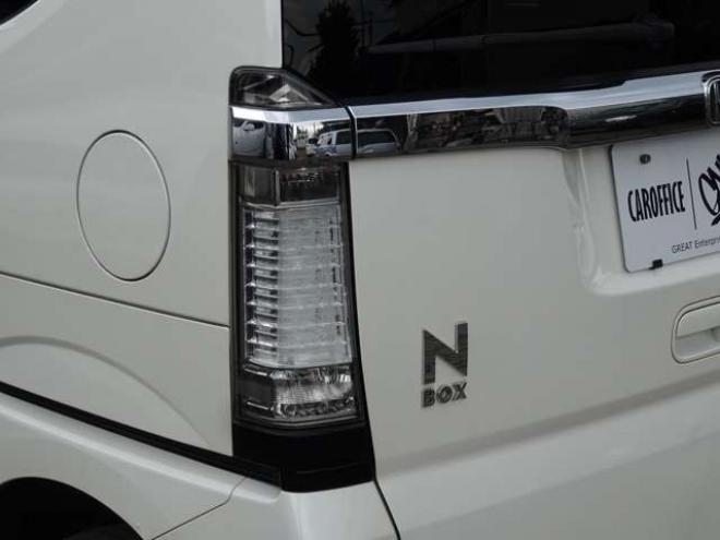 N-BOXカスタムG ターボSSパッケージ 4WD　本州仕入・ナビ・TV・Bluetooth・バックカメラ・ETC・両側パワスラ・禁煙車・シートヒーター 660