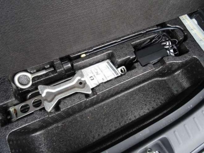 N-BOXカスタムG ターボSSパッケージ 4WD　本州仕入・ナビ・TV・Bluetooth・バックカメラ・ETC・両側パワスラ・禁煙車・シートヒーター 660