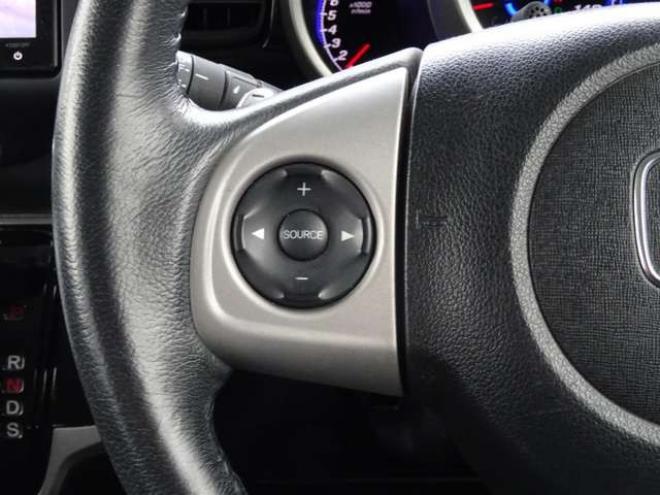 N-BOXカスタムG ターボSSパッケージ 4WD　本州仕入・ナビ・TV・Bluetooth・バックカメラ・ETC・両側パワスラ・禁煙車・シートヒーター 660