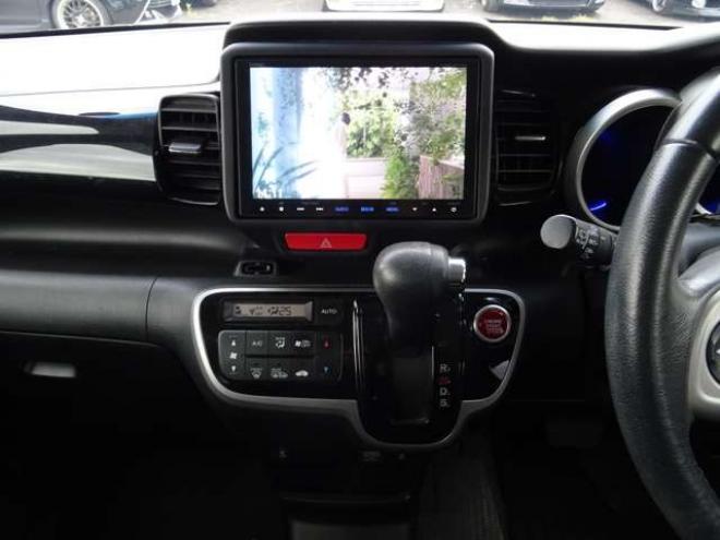 N-BOXカスタムG ターボSSパッケージ 4WD　本州仕入・ナビ・TV・Bluetooth・バックカメラ・ETC・両側パワスラ・禁煙車・シートヒーター 660