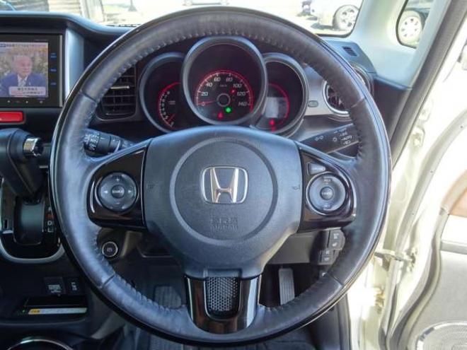 N-BOXスラッシュ X 4WD　ナビ・TV・バックカメラ・Bluetooth・禁煙車・エンジンスターター・シートヒーター 660