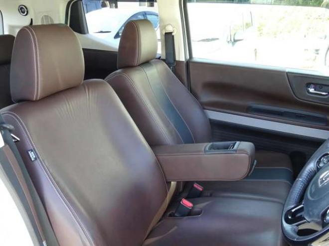 N-BOXスラッシュ X 4WD　ナビ・TV・バックカメラ・Bluetooth・禁煙車・エンジンスターター・シートヒーター 660