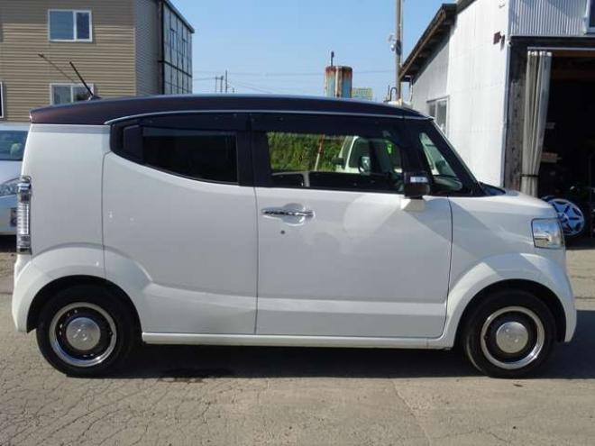 N-BOXスラッシュ X 4WD　ナビ・TV・バックカメラ・Bluetooth・禁煙車・エンジンスターター・シートヒーター 660