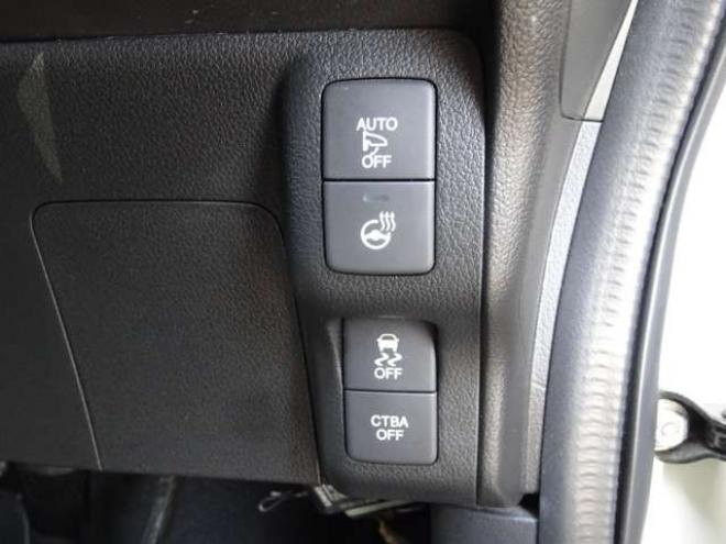 N-BOXスラッシュ X 4WD　ナビ・TV・バックカメラ・Bluetooth・禁煙車・エンジンスターター・シートヒーター 660