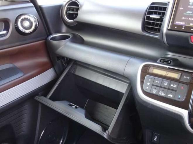 N-BOXスラッシュ X 4WD　ナビ・TV・バックカメラ・Bluetooth・禁煙車・エンジンスターター・シートヒーター 660