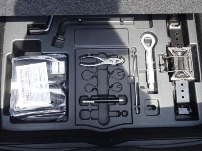 レクサスLSハイブリッド 600h バージョンS Iパッケージ 4WD　 5000