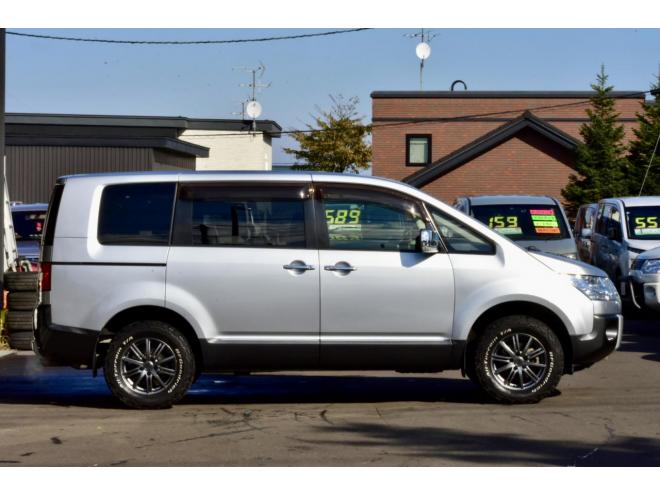 デリカD:5　Chamonix　４WD　本州仕入　車検２年付　両側パワースライド　ステップ付　フリップダウンモニター　寒冷地仕様